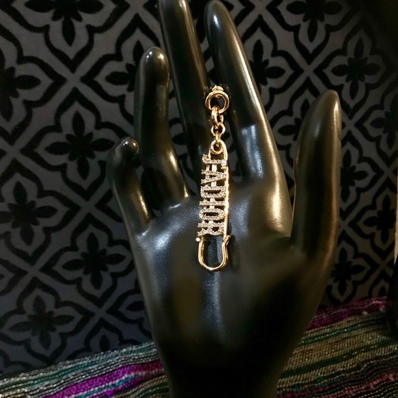 J’Adior Namesake Strauss & Gold - Picture 7 of 15